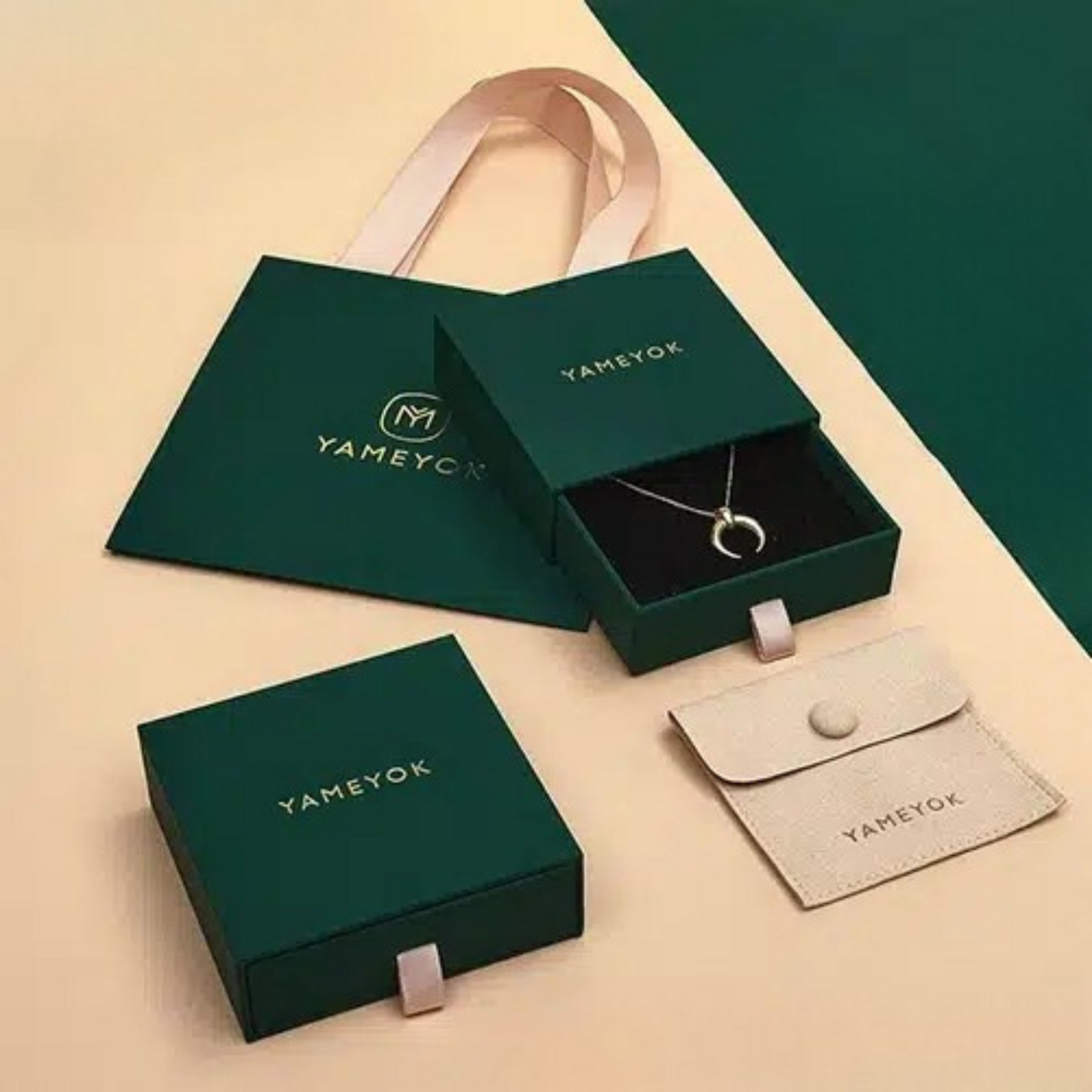 Choosing the Perfect Jewelry Packaging: A Guide to Cardboard Packaging Boxes